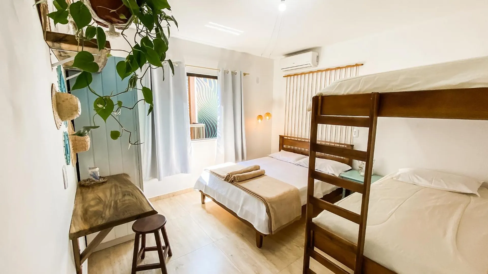 Babitonga Hostel - 100M Da Prainha Sao Francisco do Sul 0*,  Βραζιλία