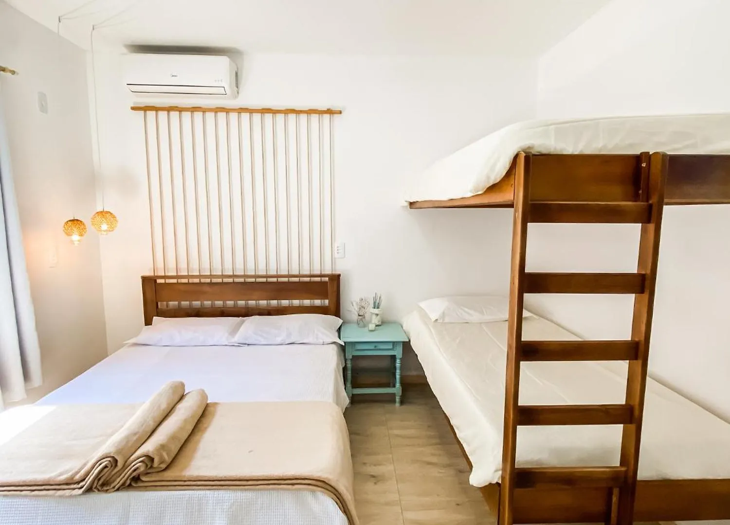 סן פרנסיסקו דו סול Babitonga Hostel - 100M Da Prainha